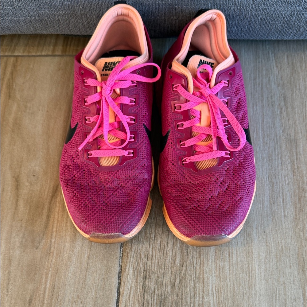 Nike Women's Pink and Orange Athletic Shoes